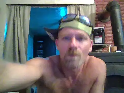 Snapshot of Eat_it_from_the_back chatting on 28, 9, 2025 Eat it from the back online show from 28, 9, 2025