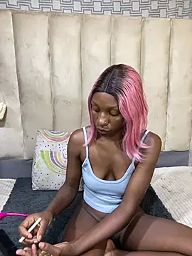 LonelyQueenxx25 online show from 23, 4, 2026