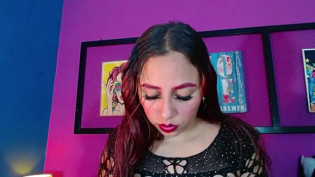 Naomi Blomm online show from 18, 9, 2025