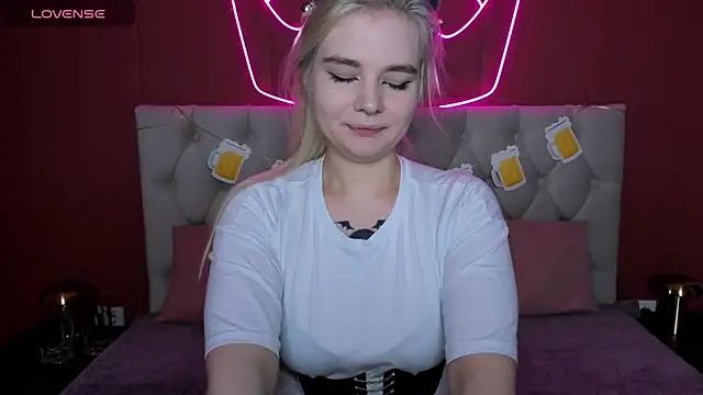 RuthBryant online show from 22, 9, 2025