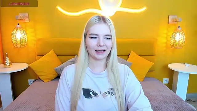 RuthBryant online show from 18, 10, 2025