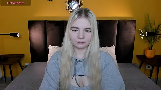 RuthBryant online show from 25, 11, 2025