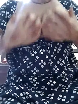 Snapshot of rani8008 chatting on 15, 3, 2026 rani8008 online show from 15, 3, 2026