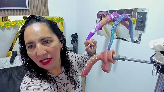 Luna Naughty1 online show from 29, 5, 2026