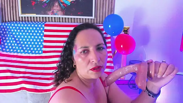Snapshot of Luna_Naughty1 chatting on 5, 7, 2026 Luna Naughty1 online show from 5, 7, 2026