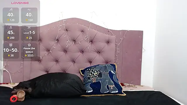 Snapshot of Naia69 chatting on 2, 12, 2025 Naia69 online show from 2, 12, 2025