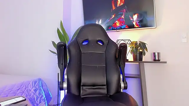 devoncollins77 online show from 10, 10, 2025