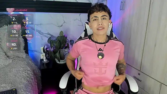 Snapshot of Saimonvela chatting on 4, 4, 2026 Saimonvela online show from 4, 4, 2026