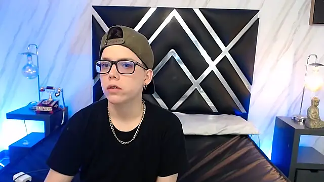 SpencerMontgomery online show from 30, 11, 2025