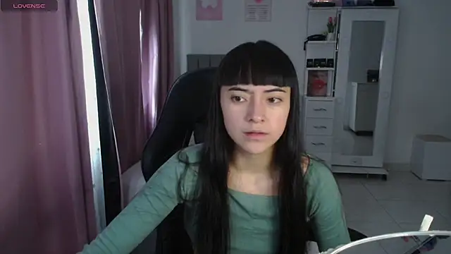 Snapshot of violetta_blackk chatting on 21, 5, 2026 violetta blackk online show from 21, 5, 2026