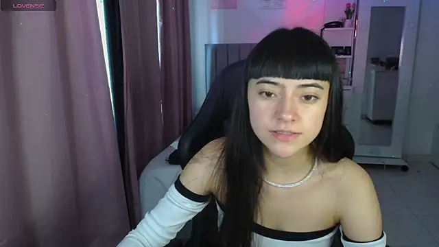 Snapshot of violetta_blackk chatting on 22, 5, 2026 violetta blackk online show from 22, 5, 2026