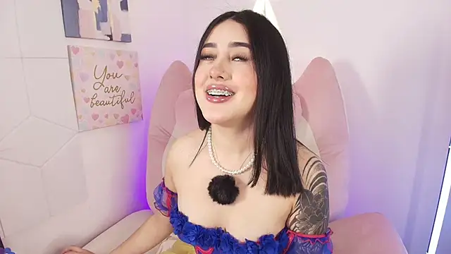 justonecute online show from 28, 5, 2026