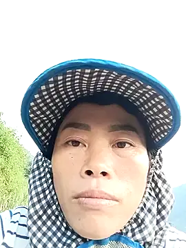 CoMay003 online show from 13, 10, 2025