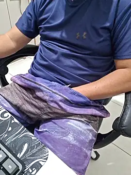 Carloskasado online show from 7, 3, 2026