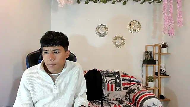 Snapshot of sebas_boys577 chatting on 10, 10, 2025 sebas boys577 online show from 10, 10, 2025