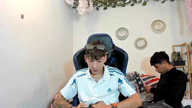 Snapshot of sebas_boys577 chatting on 18, 10, 2025 sebas boys577 online show from 18, 10, 2025