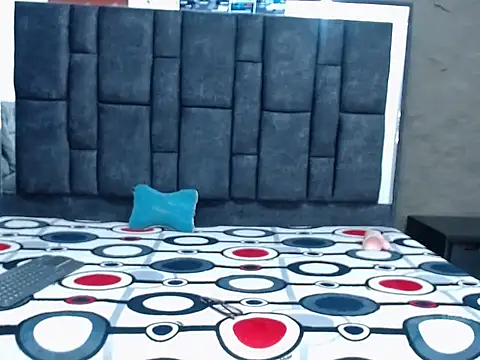 Snapshot of senna_mars chatting on 13, 10, 2025 senna mars online show from 13, 10, 2025