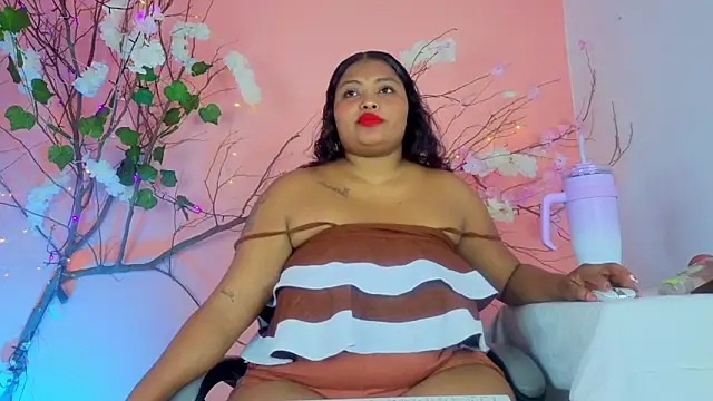 Snapshot of Cristal_hott1 chatting on 18, 2, 2026 Cristal hott1 online show from 18, 2, 2026