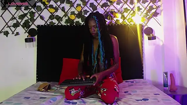 Snapshot of vzoeycooper chatting on 20, 9, 2025 vzoeycooper online show from 20, 9, 2025