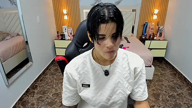 KAROLLJONES1 online show from 6, 1, 2026