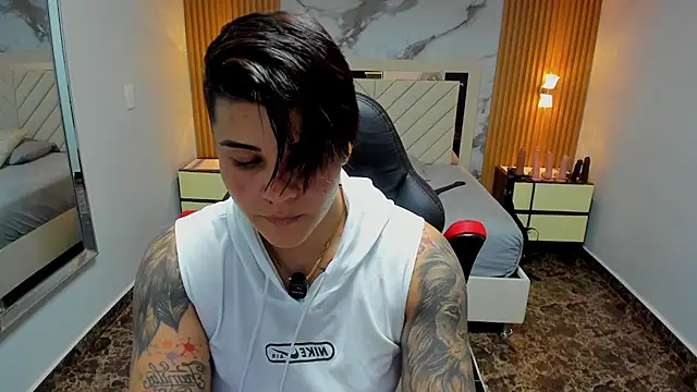 Snapshot of KAROLLJONES1 chatting on 4, 3, 2026 KAROLLJONES1 online show from 4, 3, 2026