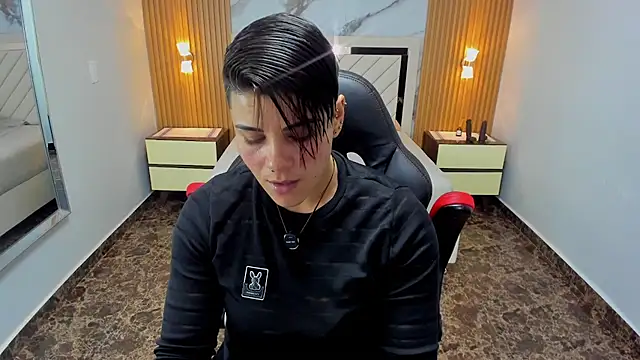 Snapshot of KAROLLJONES1 chatting on 11, 3, 2026 KAROLLJONES1 online show from 11, 3, 2026