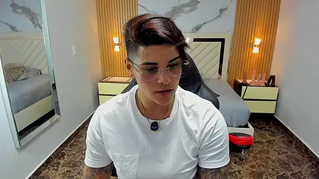 Snapshot of KAROLLJONES1 chatting on 17, 3, 2026 KAROLLJONES1 online show from 17, 3, 2026