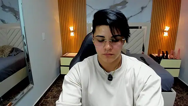 Snapshot of KAROLLJONES1 chatting on 26, 3, 2026 KAROLLJONES1 online show from 26, 3, 2026