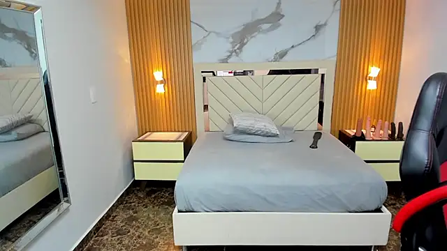 Snapshot of KAROLLJONES1 chatting on 6, 4, 2026 KAROLLJONES1 online show from 6, 4, 2026