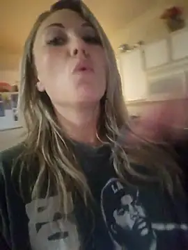 Snapshot of Barbie2359 chatting on 6, 10, 2025 Barbie2359 online show from 6, 10, 2025