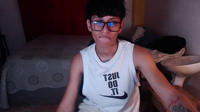 Snapshot of sung_yol chatting on 21, 11, 2025 sung yol online show from 21, 11, 2025