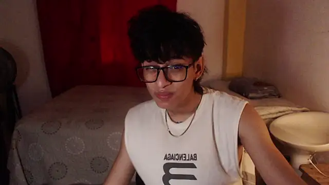 Snapshot of sung_yol chatting on 22, 11, 2025 sung yol online show from 22, 11, 2025