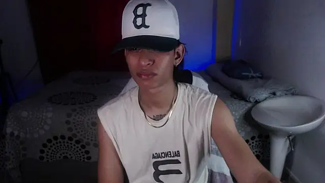 Snapshot of sung_yol chatting on 24, 11, 2025 sung yol online show from 24, 11, 2025