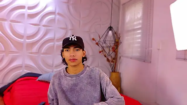 AlanCutee online show from 28, 6, 2026