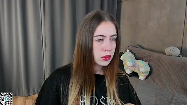 Snapshot of teasememore chatting on 4, 12, 2025 teasememore online show from 4, 12, 2025