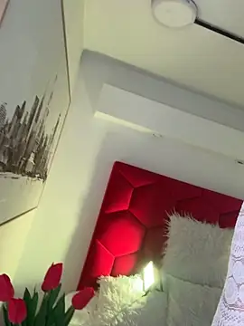 Alaia Snow online show from 4, 12, 2025