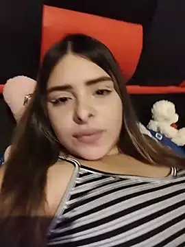 Nahomy cm online show from 7, 6, 2026