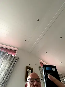 Snapshot of philefc chatting on 3, 10, 2025 philefc online show from 3, 10, 2025