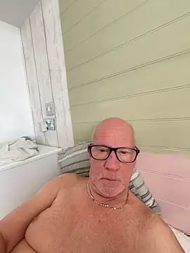 Snapshot of philefc chatting on 4, 2, 2026 philefc online show from 4, 2, 2026