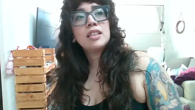 Snapshot of GypsyMamacita chatting on 16, 9, 2025 GypsyMamacita online show from 16, 9, 2025