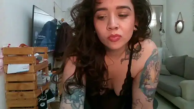 Snapshot of GypsyMamacita chatting on 23, 9, 2025 GypsyMamacita online show from 23, 9, 2025