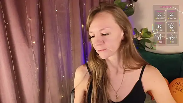 Snapshot of Jesica_mooon chatting on 21, 11, 2025 Jesica mooon online show from 21, 11, 2025