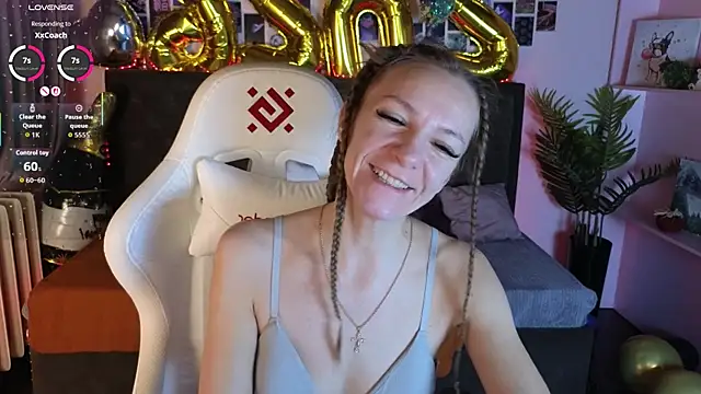 Snapshot of Jesica_mooon chatting on 20, 12, 2025 Jesica mooon online show from 20, 12, 2025