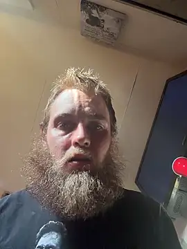 Snapshot of high3ndlowlife chatting on 5, 4, 2026 high3ndlowlife online show from 5, 4, 2026