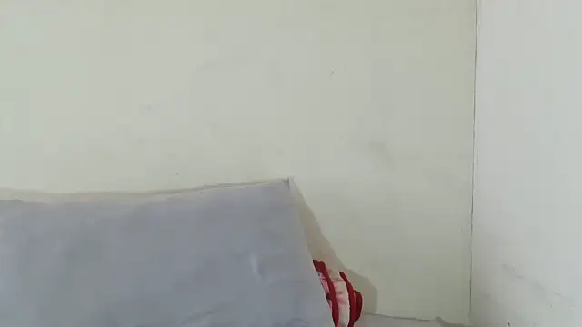 SexyBitchx01 online show from 12, 10, 2025