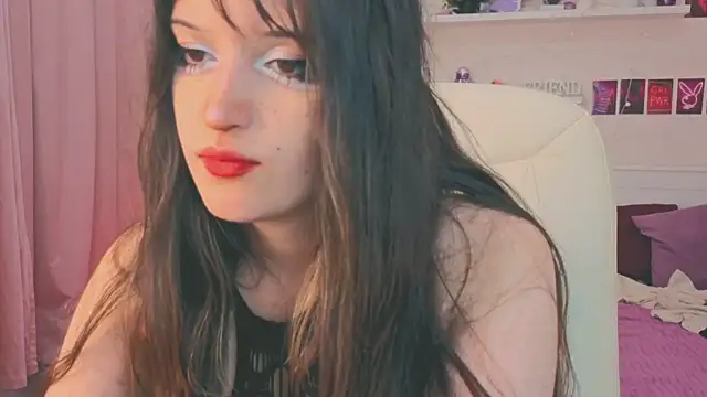 Snapshot of kamila_blush chatting on 17, 9, 2025 kamila blush online show from 17, 9, 2025