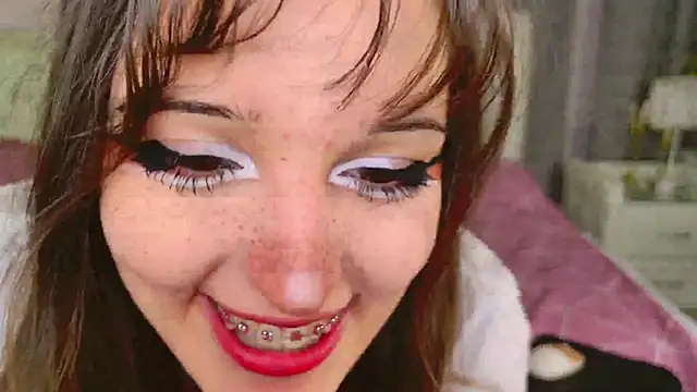 Snapshot of kamila_blush chatting on 23, 10, 2025 kamila blush online show from 23, 10, 2025