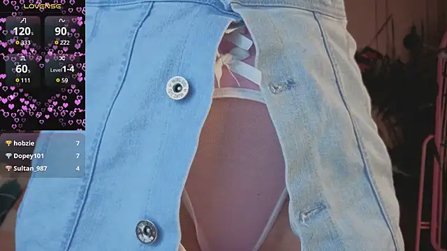 Snapshot of kamila_blush chatting on 24, 10, 2025 kamila blush online show from 24, 10, 2025