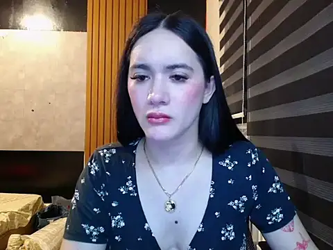 Yhanbeaufort18 online show from 24, 9, 2025