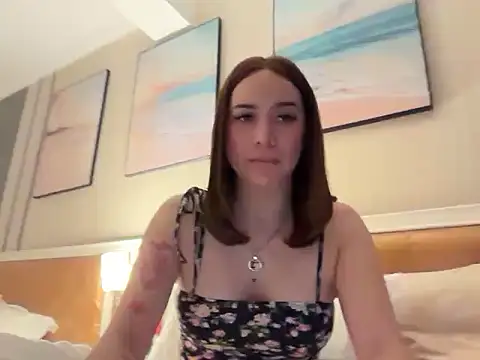 Yhanbeaufort18 online show from 25, 10, 2025